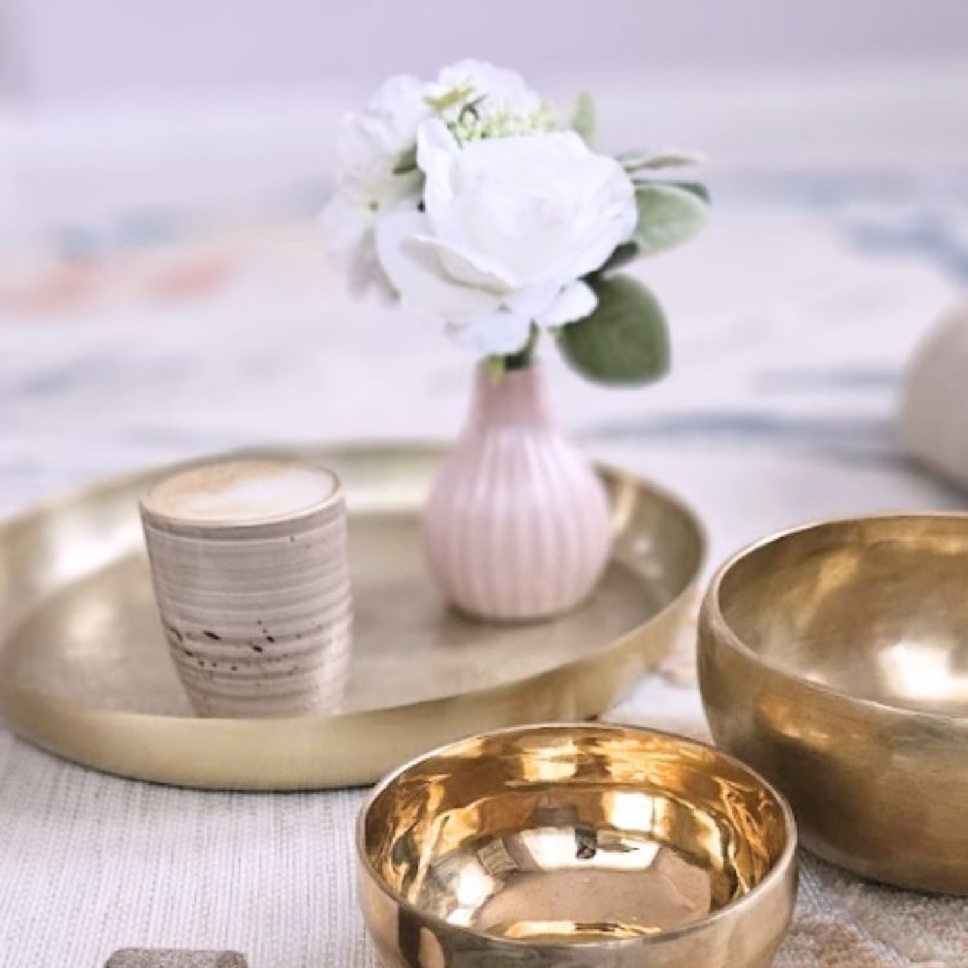 Goldene Klangschalen